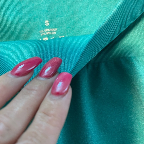 EUC. Contour seamless leggings - Picture 3 of 3